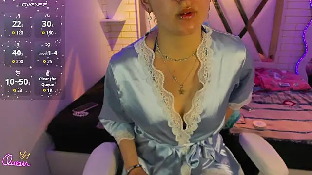 Lua bloom  online show from 07/29/26, 02:53