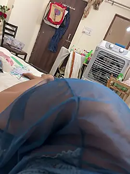 cute girl 99 online show from 06/18/26, 10:25