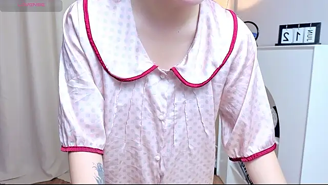 Snapshot of miuu6868 chatting on 06/13/26, 02:09 miuu6868 online show from 06/13/26, 02:09