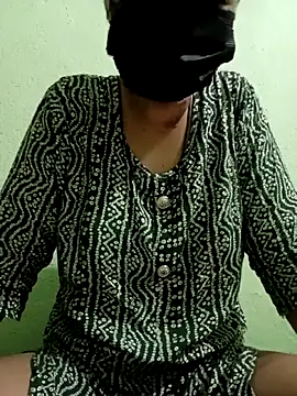 Snapshot of Curvy_Sheena chatting on 06/16/26, 05:15 Curvy Sheena online show from 06/16/26, 05:15