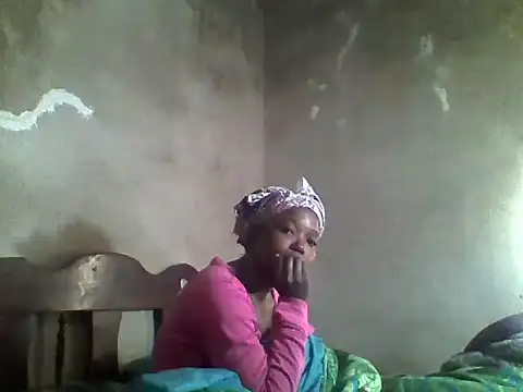 Snapshot of mommysmiley1234 chatting on 06/06/26, 05:56 mommysmiley1234 online show from 06/06/26, 05:56