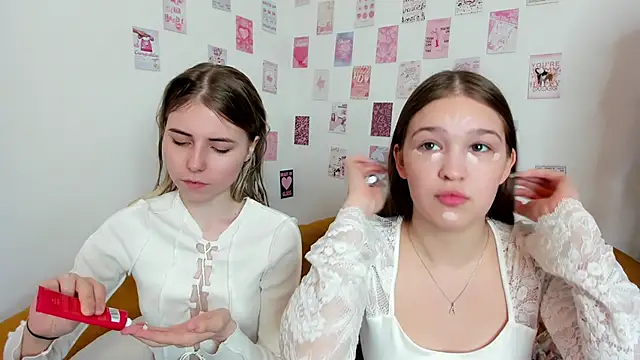 PlayfulMelly online show from 05/27/26, 09:17