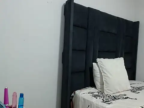 Snapshot of Rosilna chatting on 06/11/26, 08:40 Rosilna online show from 06/11/26, 08:40