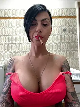Snapshot of 1HelenRose chatting on 06/12/26, 12:04 1HelenRose online show from 06/12/26, 12:04
