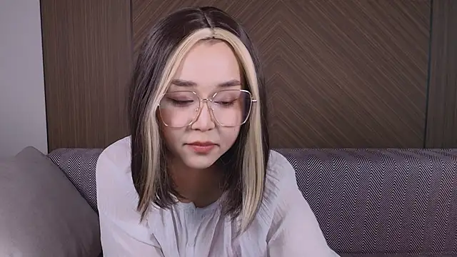 louisa kim online show from 05/26/26, 07:54