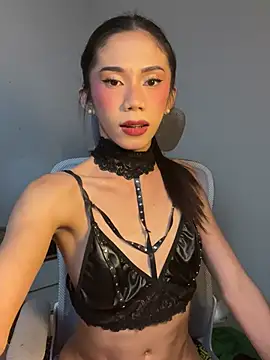 CassandraLovve online show from 06/24/26, 06:29