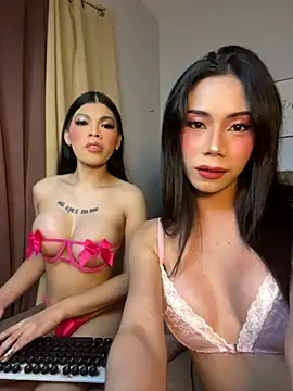 CassandraLovve online show from 07/24/26, 08:23
