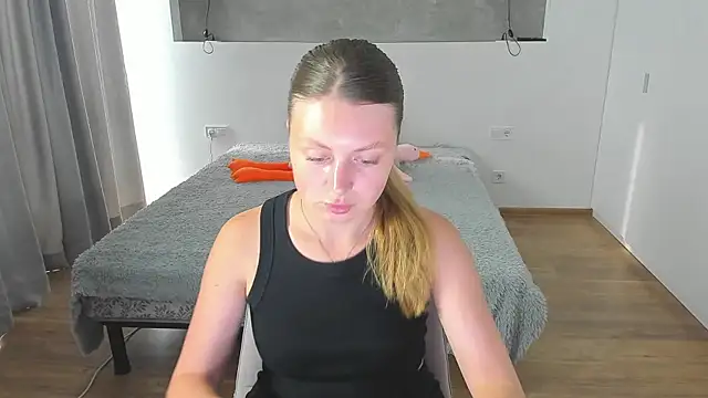 Kitkatvel online show from 07/04/26, 05:24