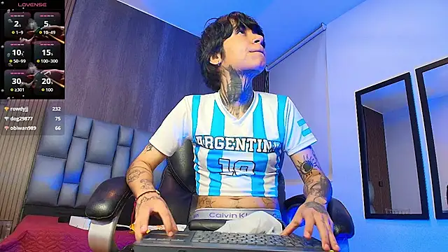 hottiesjuls online show from 06/11/26, 12:32