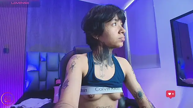 hottiesjuls online show from 07/18/26, 06:45