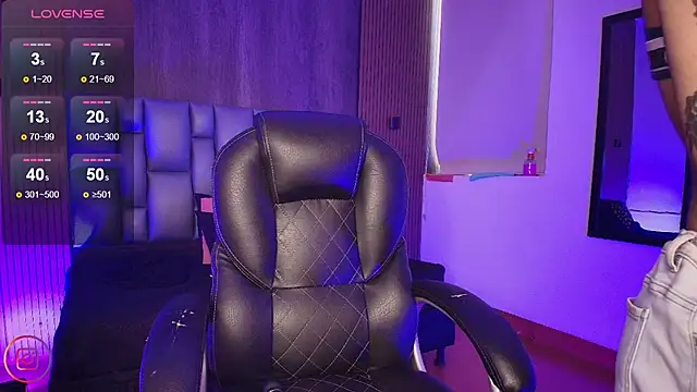 hottiesjuls online show from 07/21/26, 07:16