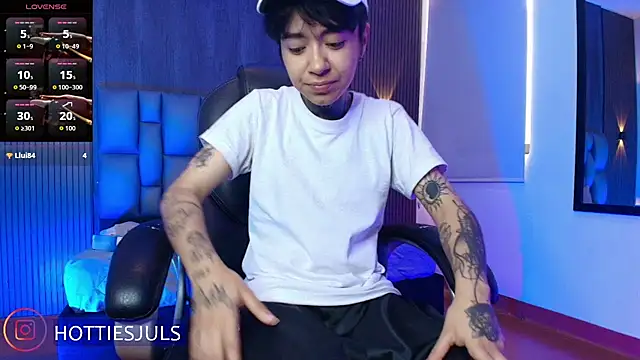 hottiesjuls online show from 07/28/26, 07:39