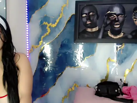 Yasmine Tapias online show from 06/08/26, 09:26