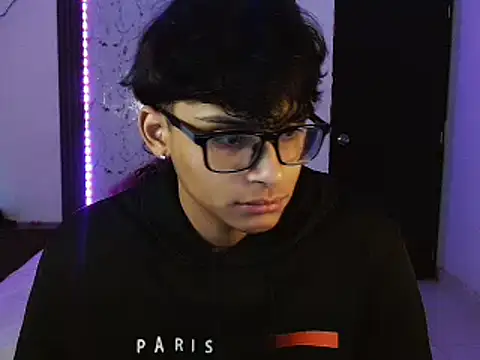 Mr yisuzz online show from 06/03/26, 11:24