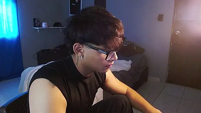 Mr yisuzz online show from 07/04/26, 12:22