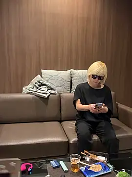 Snapshot of Sizuka_and_Nobita chatting on 07/17/26, 12:56 Sizuka and Nobita online show from 07/17/26, 12:56