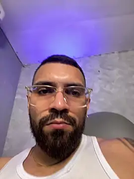 Snapshot of RoccoSaenz chatting on 06/08/26, 08:09 RoccoSaenz online show from 06/08/26, 08:09