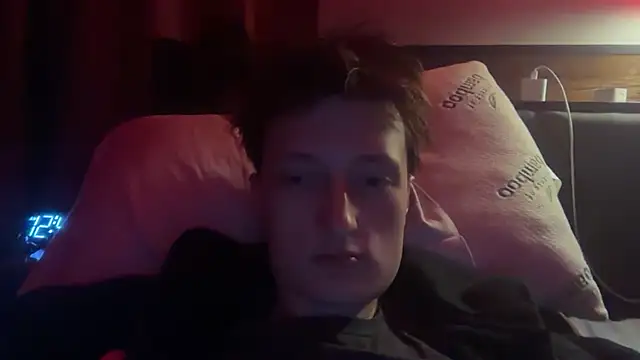 Snapshot of CamBos07 chatting on 06/02/26, 04:47 CamBos07 online show from 06/02/26, 04:47
