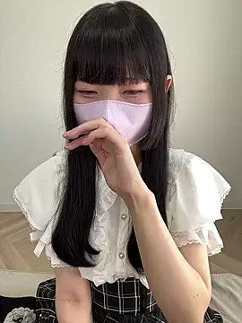 Snapshot of Reina_0129 chatting on 05/30/26, 05:26 Reina 0129 online show from 05/30/26, 05:26