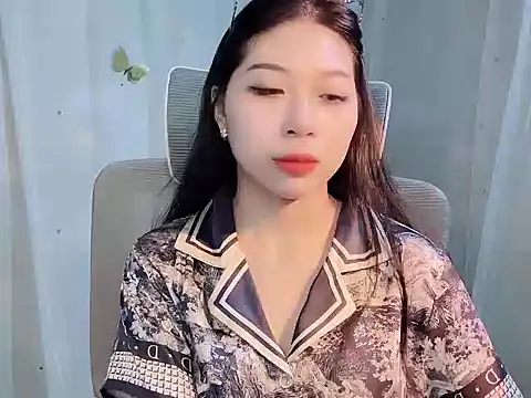 -Naomii  online show from 06/23/26, 12:41