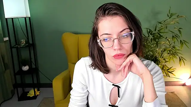 Snapshot of eva_sicret chatting on 06/04/26, 04:29 eva sicret online show from 06/04/26, 04:29