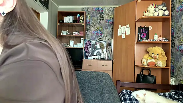 HoneyKittyk online show from 06/05/26, 11:16