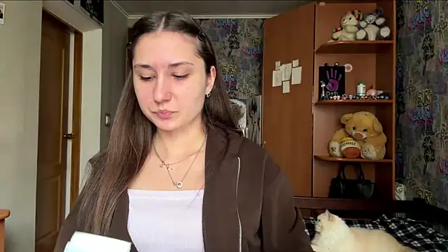 HoneyKittyk online show from 06/07/26, 08:18