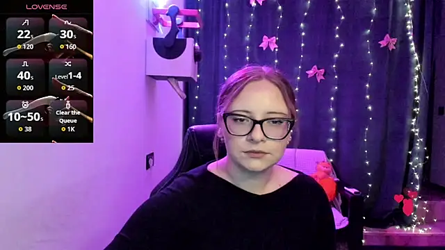 Snapshot of JuliNy_x chatting on 05/30/26, 01:19 JuliNy x online show from 05/30/26, 01:19