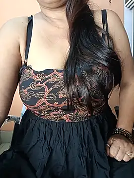 Snapshot of nisa980 chatting on 06/12/26, 02:43 nisa980 online show from 06/12/26, 02:43