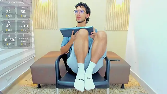 Snapshot of LEO_SANZ66 chatting on 06/09/26, 12:28 LEO SANZ66 online show from 06/09/26, 12:28