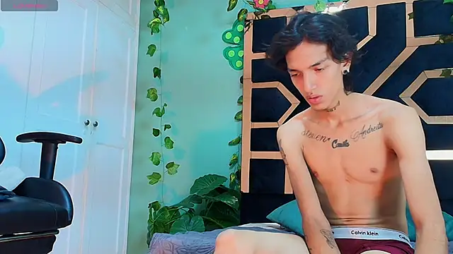 Snapshot of langelo_el chatting on 06/04/26, 12:44 langelo el online show from 06/04/26, 12:44
