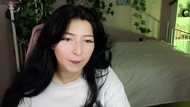 Snapshot of Vanessa_LimX chatting on 07/02/26, 12:33 Vanessa LimX online show from 07/02/26, 12:33