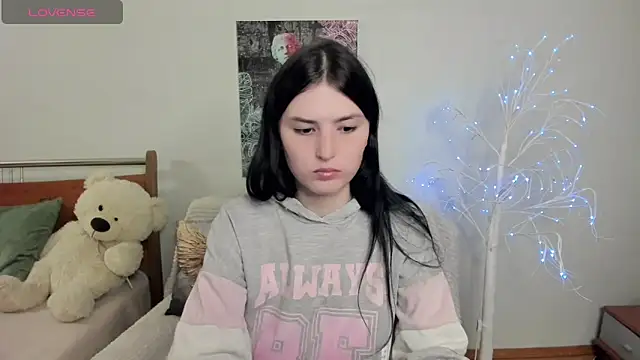 Kira Devi online show from 05/31/26, 07:15