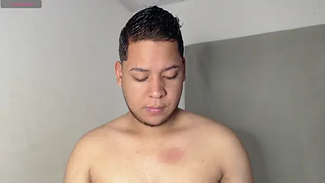 Snapshot of nicolas_cr1 chatting on 06/11/26, 02:59 nicolas cr1 online show from 06/11/26, 02:59