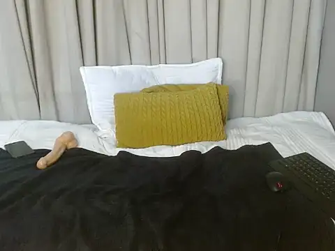 Snapshot of BiancasRoom chatting on 06/15/26, 09:39 BiancasRoom online show from 06/15/26, 09:39