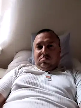 krzyszto1986 online show from 06/12/26, 03:16