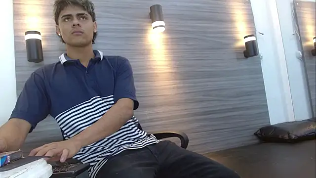 LeleHott01 online show from 07/26/26, 02:42
