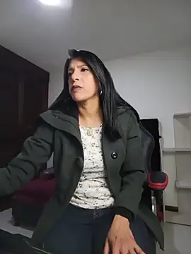 Samantha01 Rosse01 online show from 06/10/26, 03:44