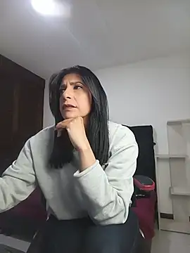 Samantha01 Rosse01 online show from 06/13/26, 01:53