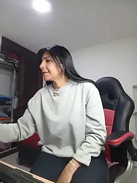 Samantha01 Rosse01 online show from 06/15/26, 07:16