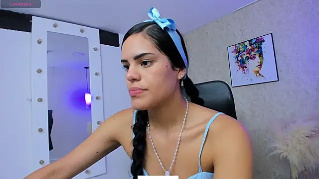 Little Allison18 online show from 06/17/26, 05:47