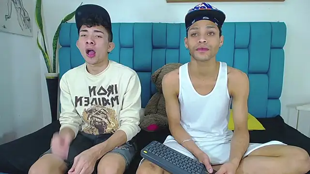 STRANGER BOYS online show from 06/19/26, 11:41