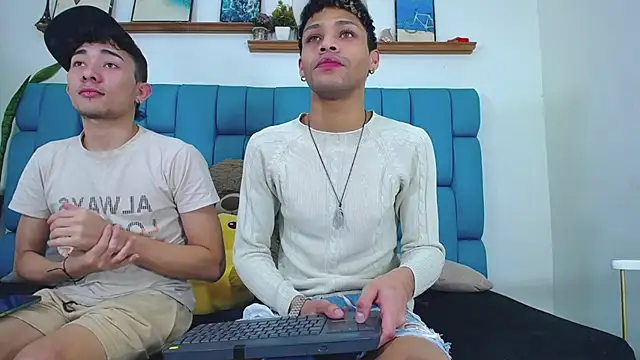 STRANGER BOYS online show from 06/25/26, 11:20