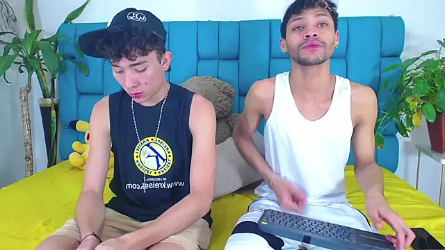 STRANGER BOYS online show from 07/08/26, 11:09