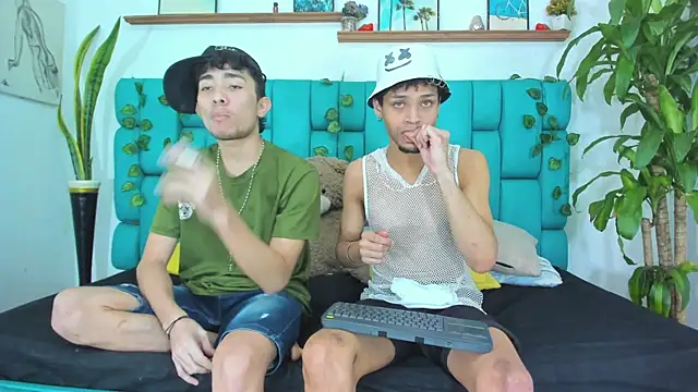 STRANGER BOYS online show from 07/25/26, 11:13