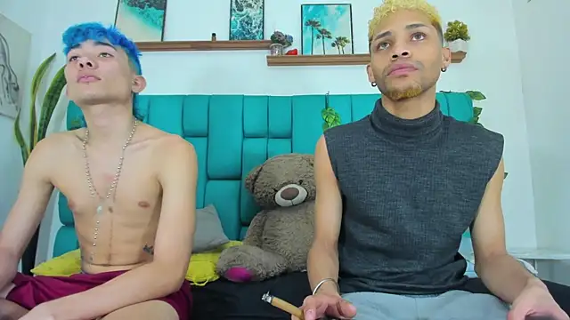 STRANGER BOYS online show from 08/03/26, 11:19