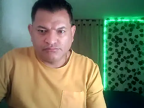 Snapshot of Alessandro-luxe chatting on 06/10/26, 05:34 Alessandro-luxe online show from 06/10/26, 05:34