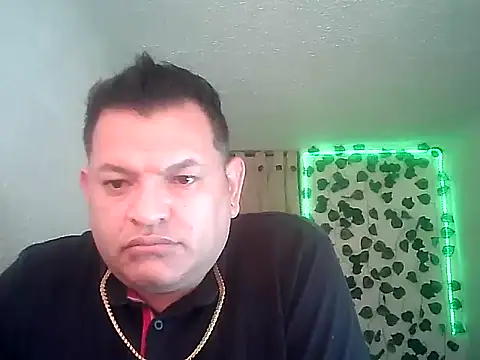 Snapshot of Alessandro-luxe chatting on 06/18/26, 06:23 Alessandro-luxe online show from 06/18/26, 06:23