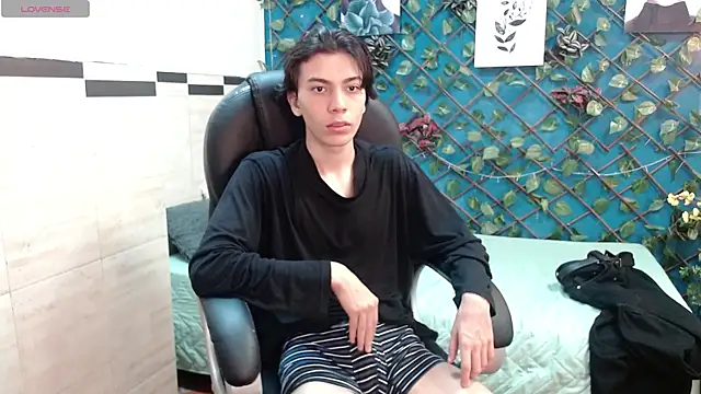Julesx15 online show from 05/30/26, 12:02