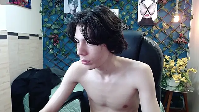 Julesx15 online show from 06/04/26, 12:55